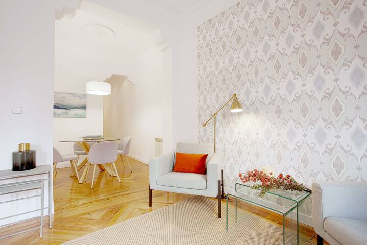 Exclusive apartment near Castellana . Chamberí gallery image 5