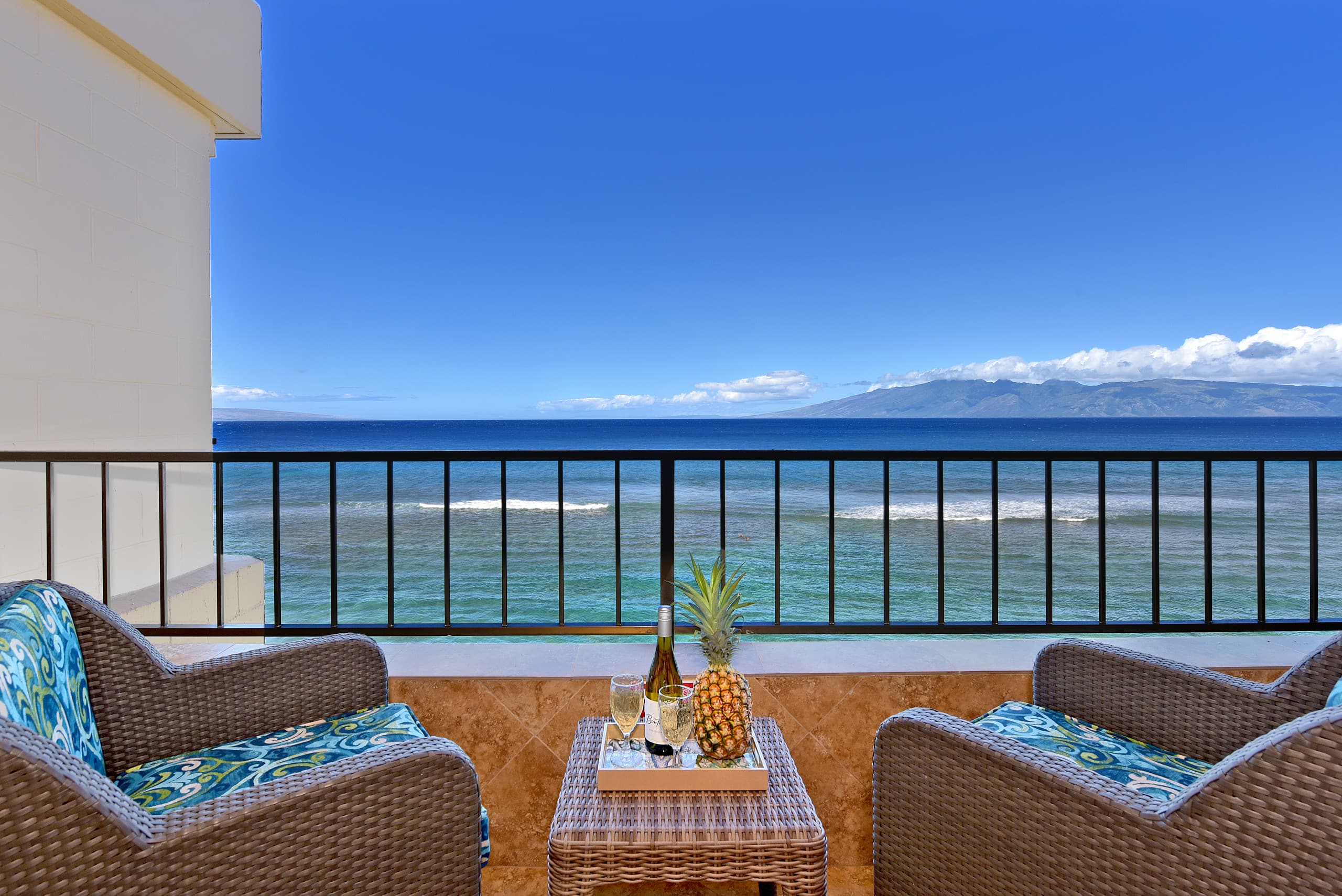 Condo in Lahaina · ★4.71 · 1 bedroom · 2 beds · 1 bath - Image 1
