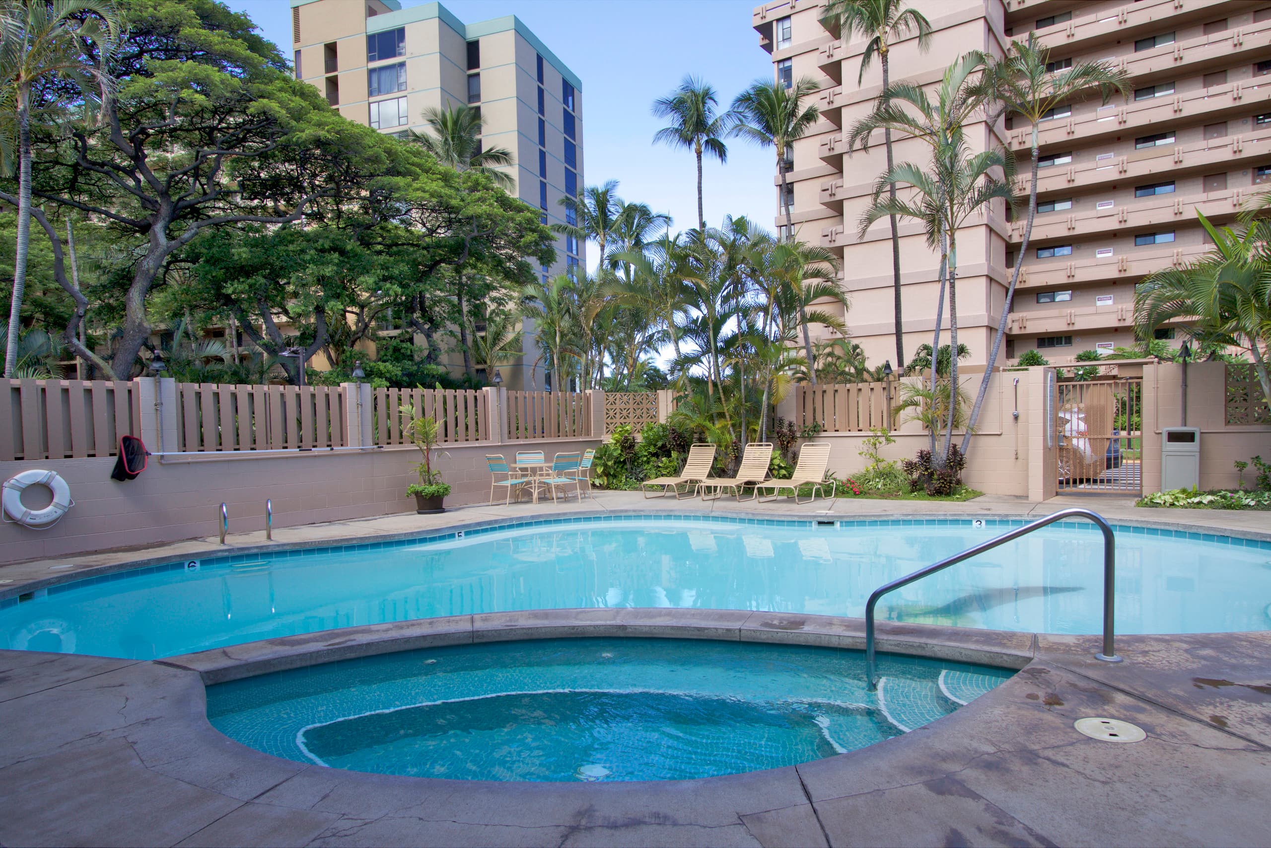 Condo in Lahaina · ★4.71 · 1 bedroom · 2 beds · 1 bath - Image 33