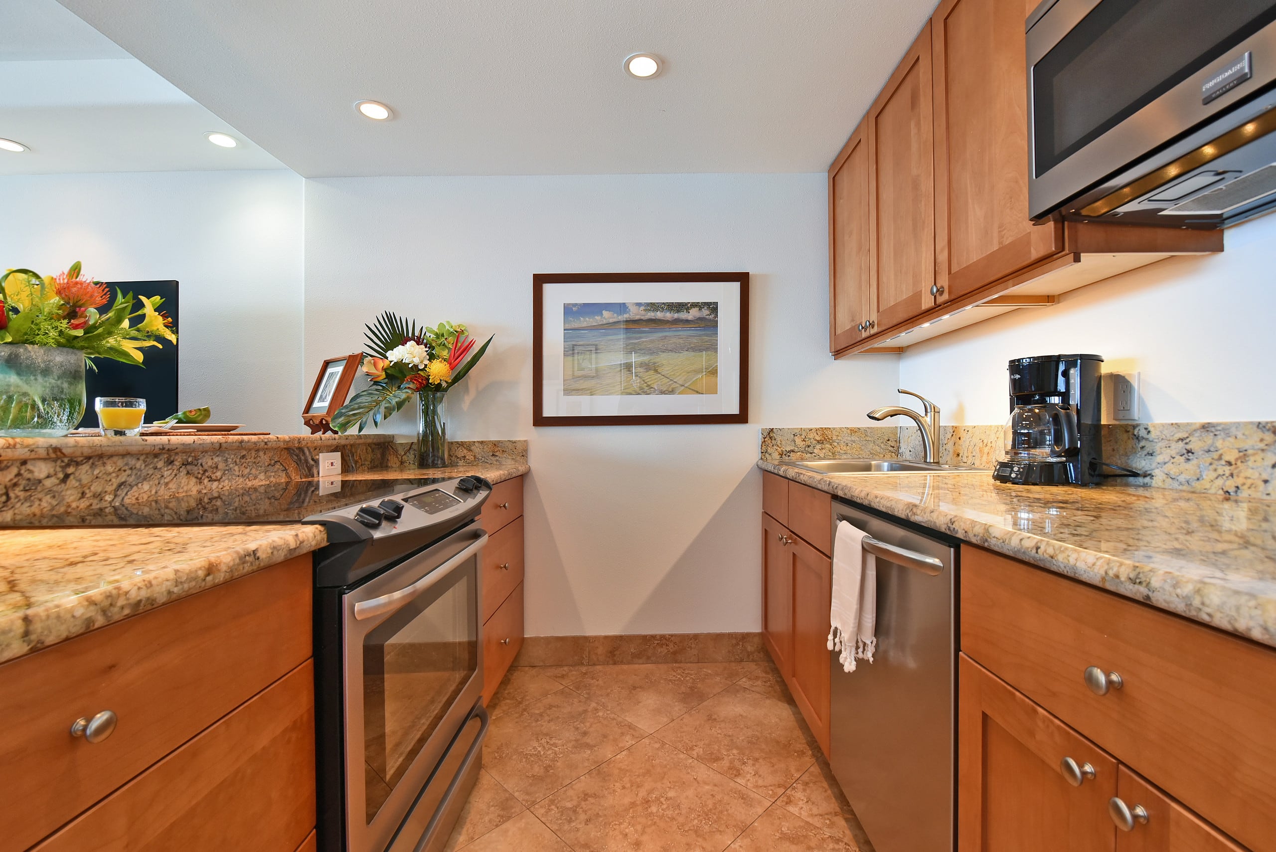 Condo in Lahaina · ★4.71 · 1 bedroom · 2 beds · 1 bath - Image 23
