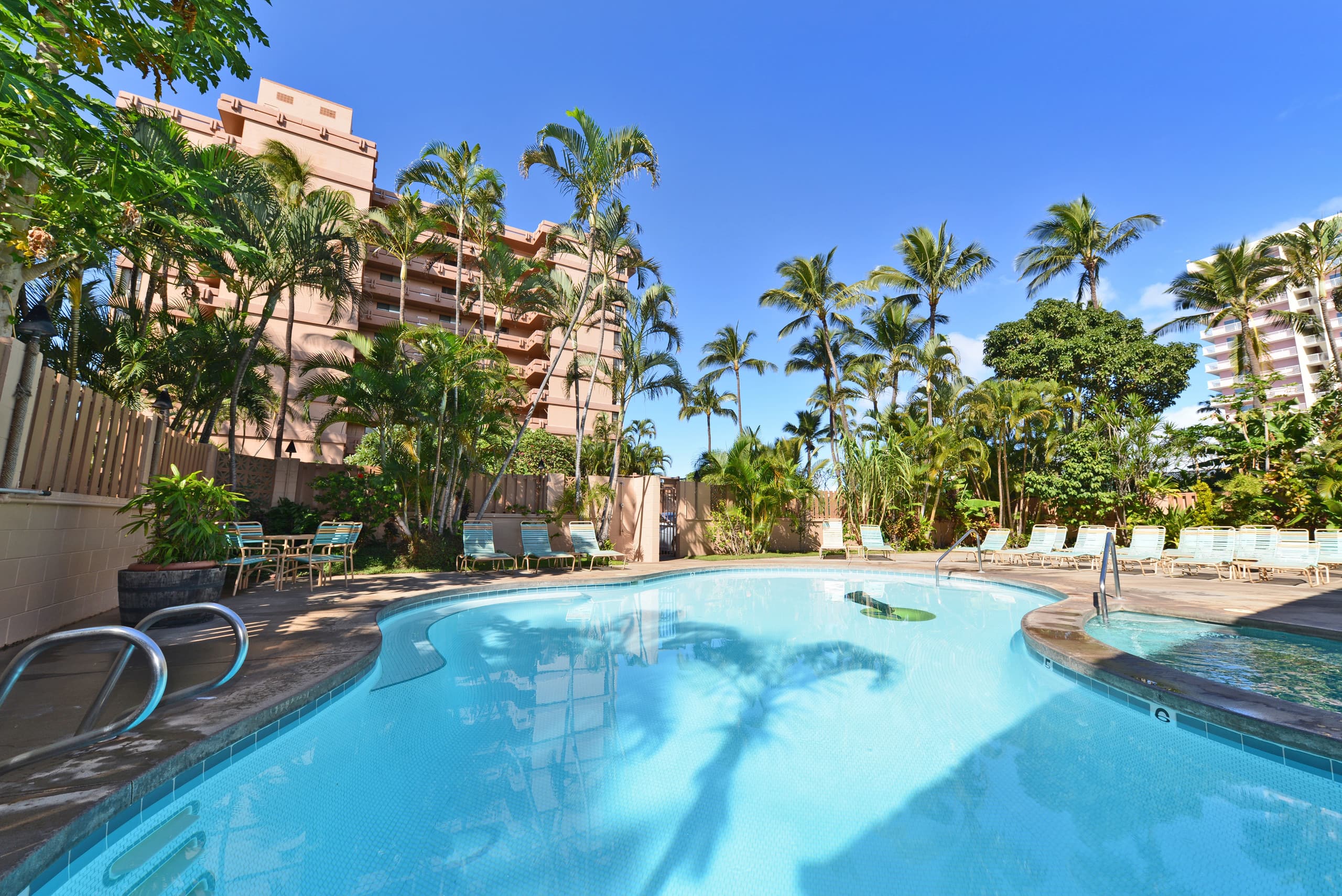 Condo in Lahaina · ★4.71 · 1 bedroom · 2 beds · 1 bath - Image 31