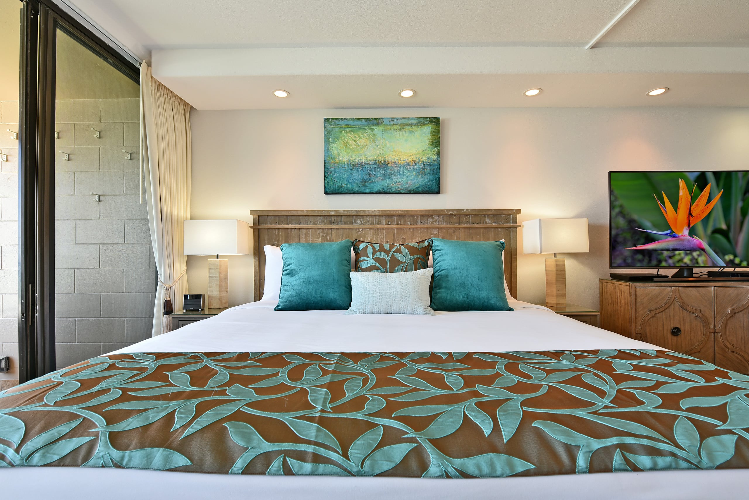 Condo in Lahaina · ★4.71 · 1 bedroom · 2 beds · 1 bath - Image 13