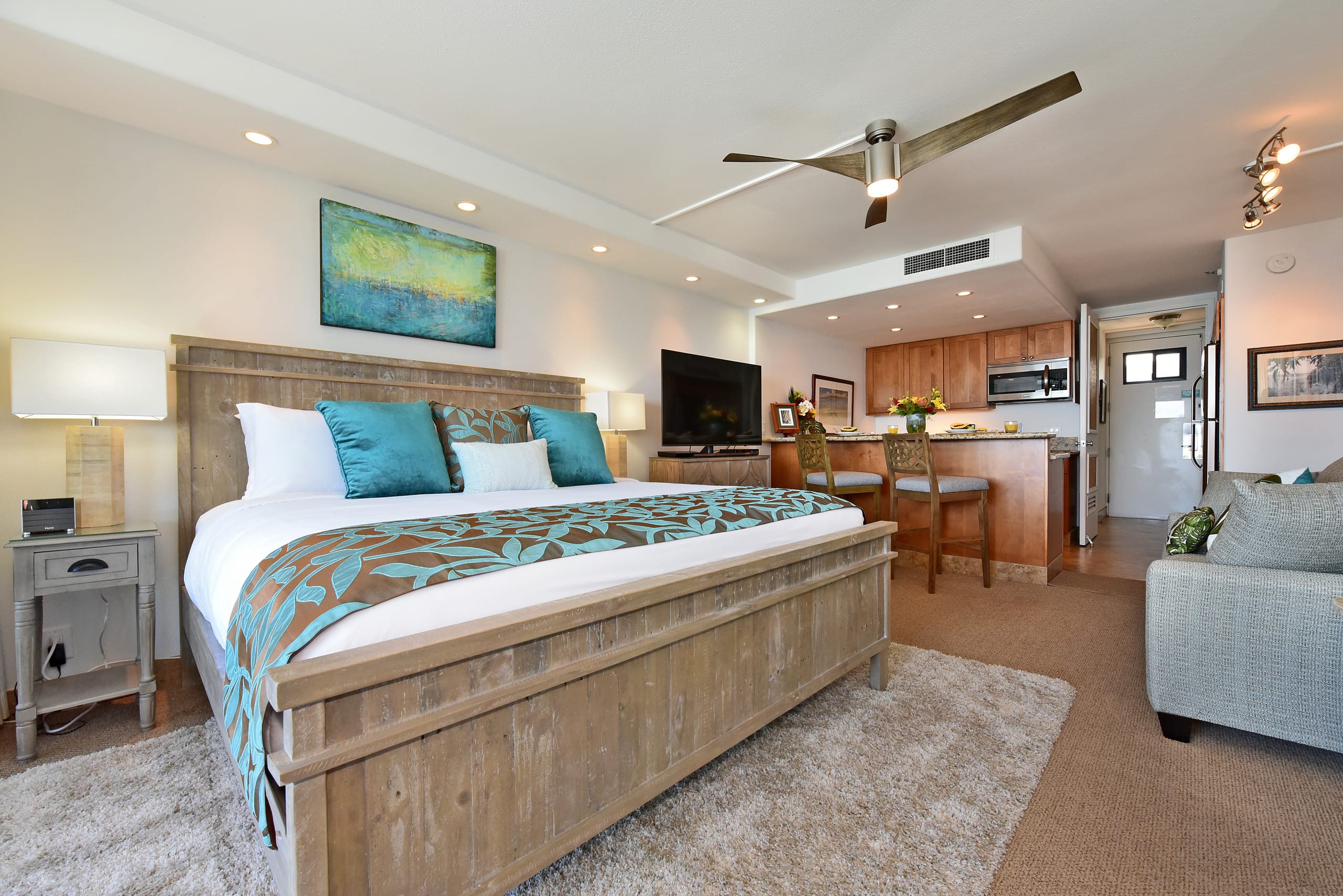 Condo in Lahaina · ★4.71 · 1 bedroom · 2 beds · 1 bath - Image 15