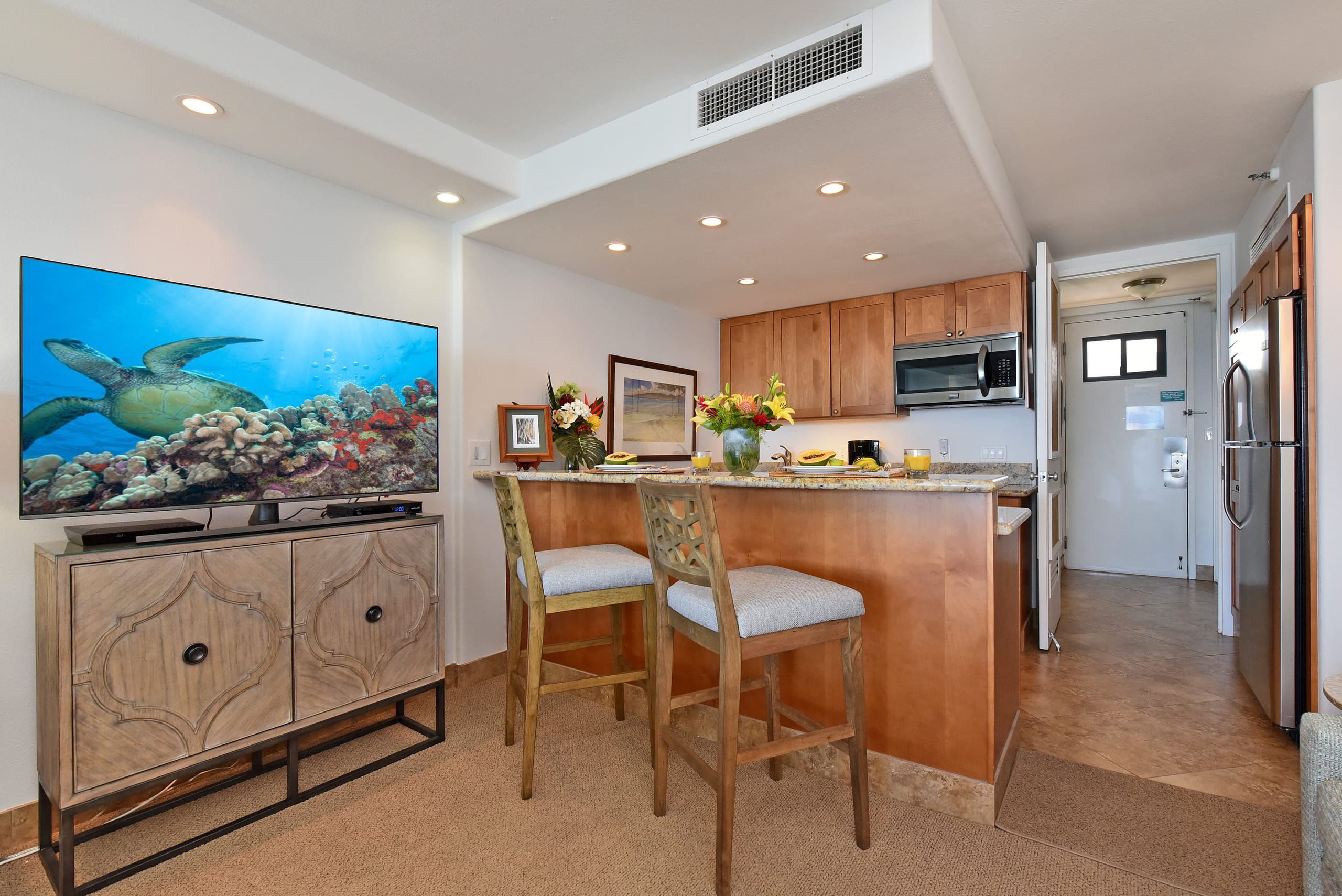 Condo in Lahaina · ★4.71 · 1 bedroom · 2 beds · 1 bath - Image 21