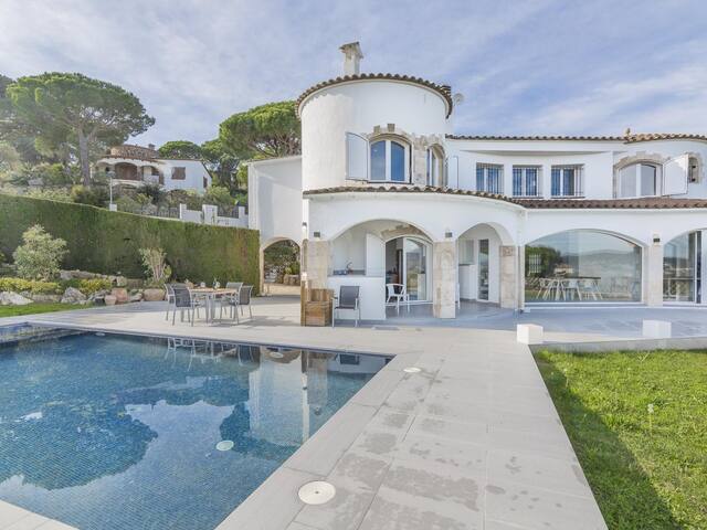 Villa Saramel by Rent Costa Brava