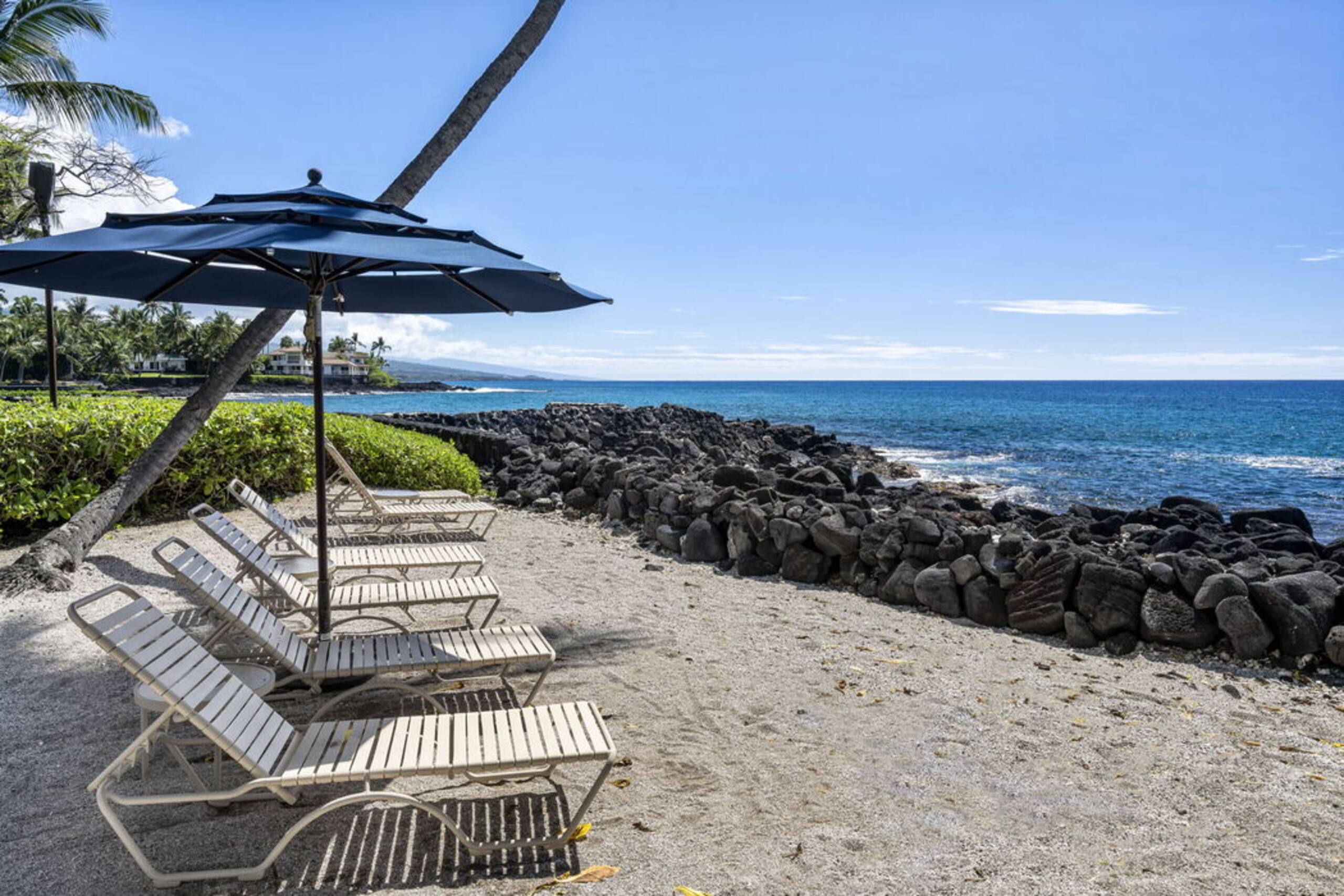 Condo in Kailua-Kona · ★4.83 · 1 bedroom · 2 beds · 1 bath - Image 25