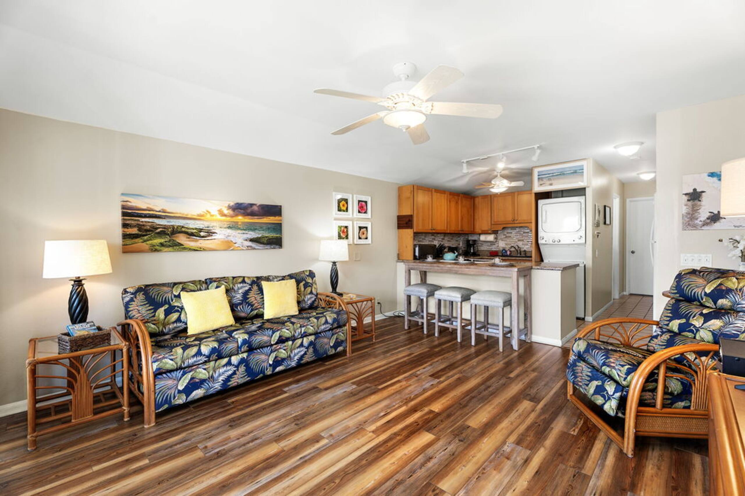 Condo in Kailua-Kona · ★4.83 · 1 bedroom · 2 beds · 1 bath - Image 3