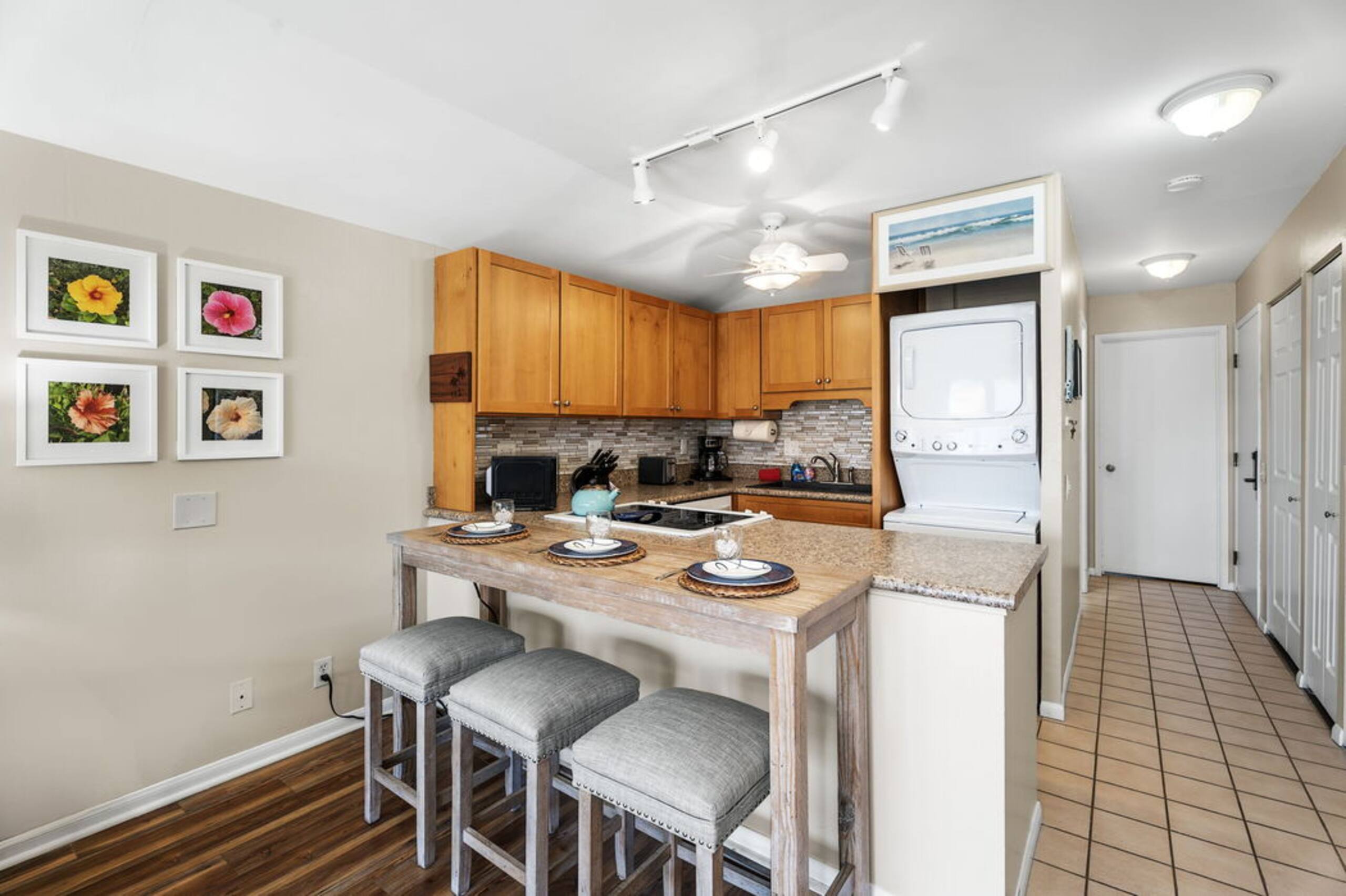 Condo in Kailua-Kona · ★4.83 · 1 bedroom · 2 beds · 1 bath - Image 7
