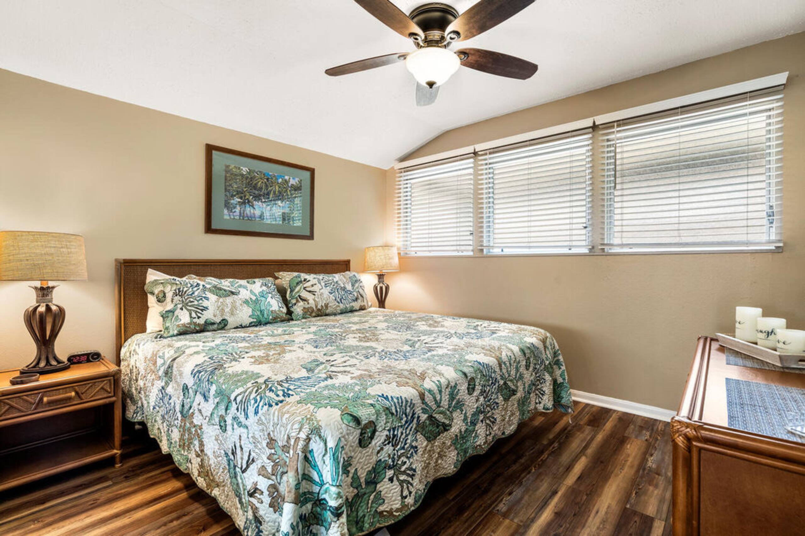 Condo in Kailua-Kona · ★4.83 · 1 bedroom · 2 beds · 1 bath - Image 8