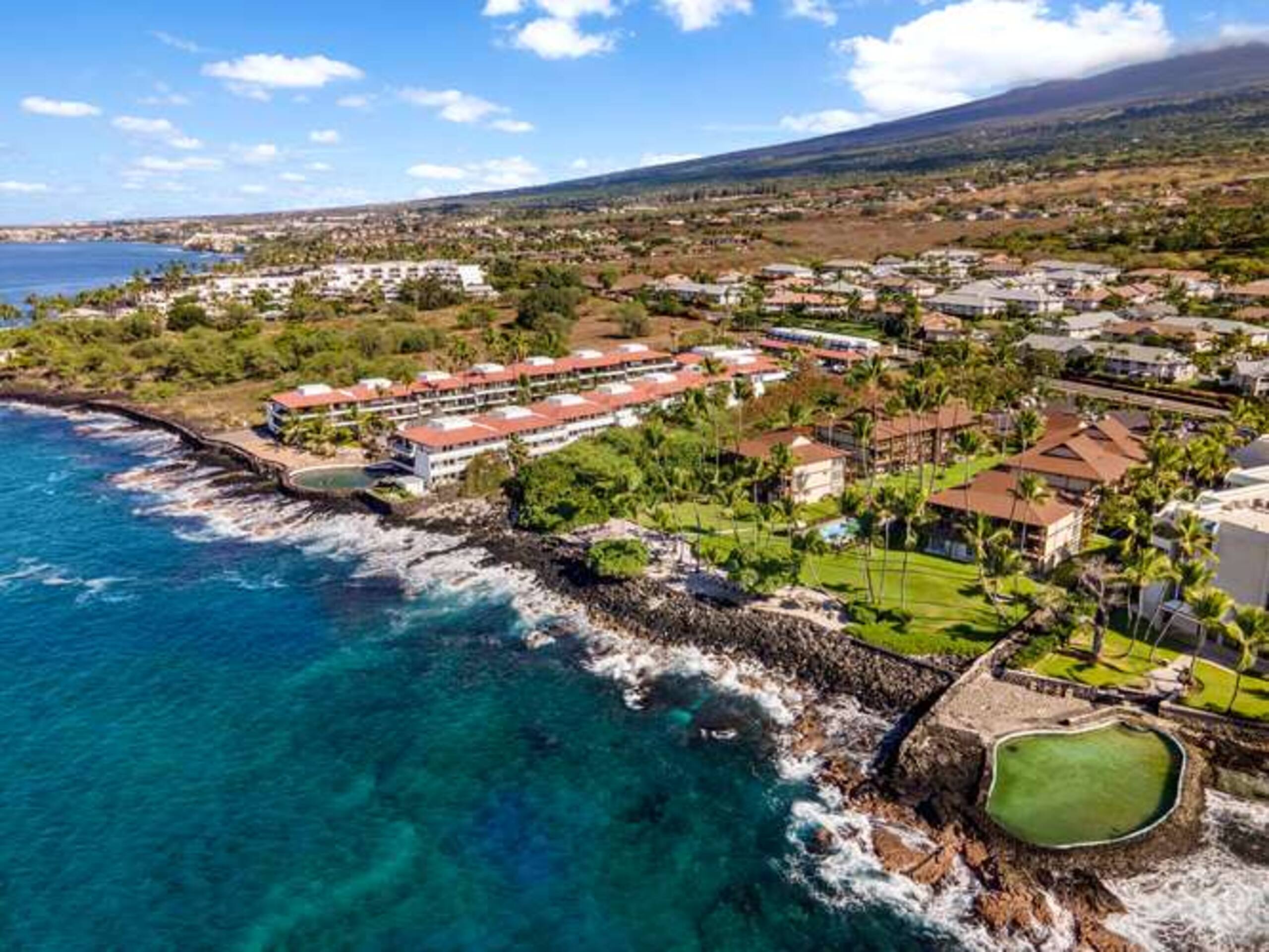 Condo in Kailua-Kona · ★4.83 · 1 bedroom · 2 beds · 1 bath - Image 18