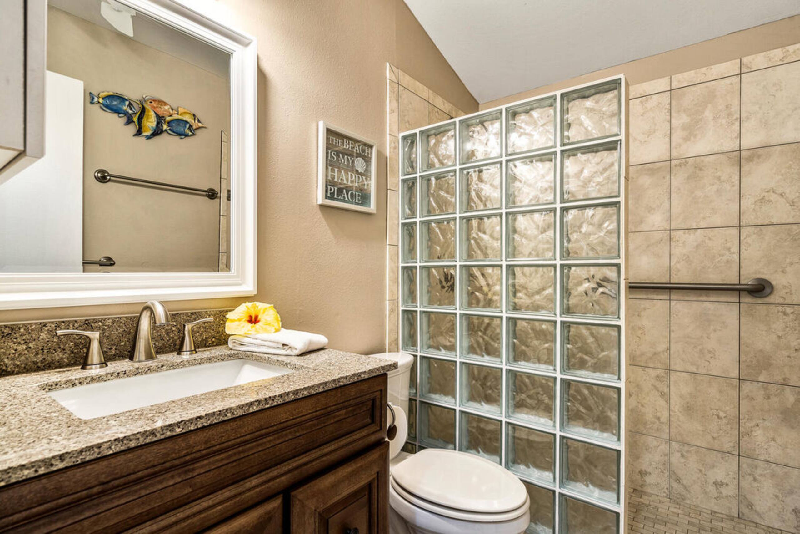 Condo in Kailua-Kona · ★4.83 · 1 bedroom · 2 beds · 1 bath - Image 10