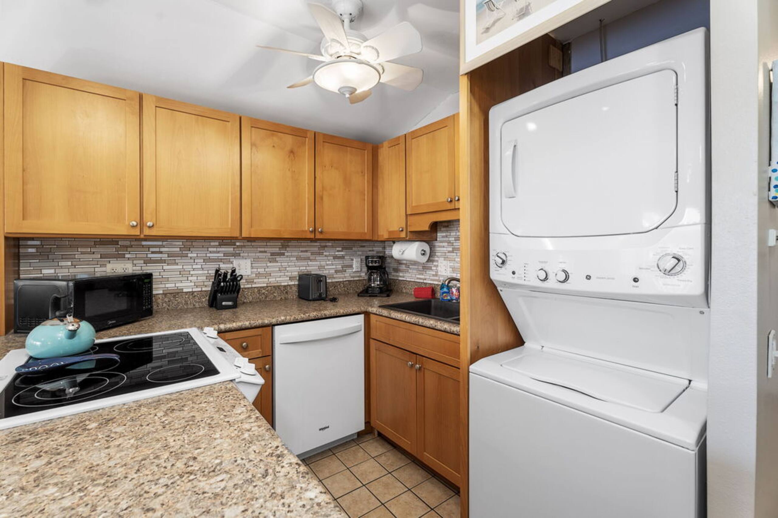 Condo in Kailua-Kona · ★4.83 · 1 bedroom · 2 beds · 1 bath - Image 5