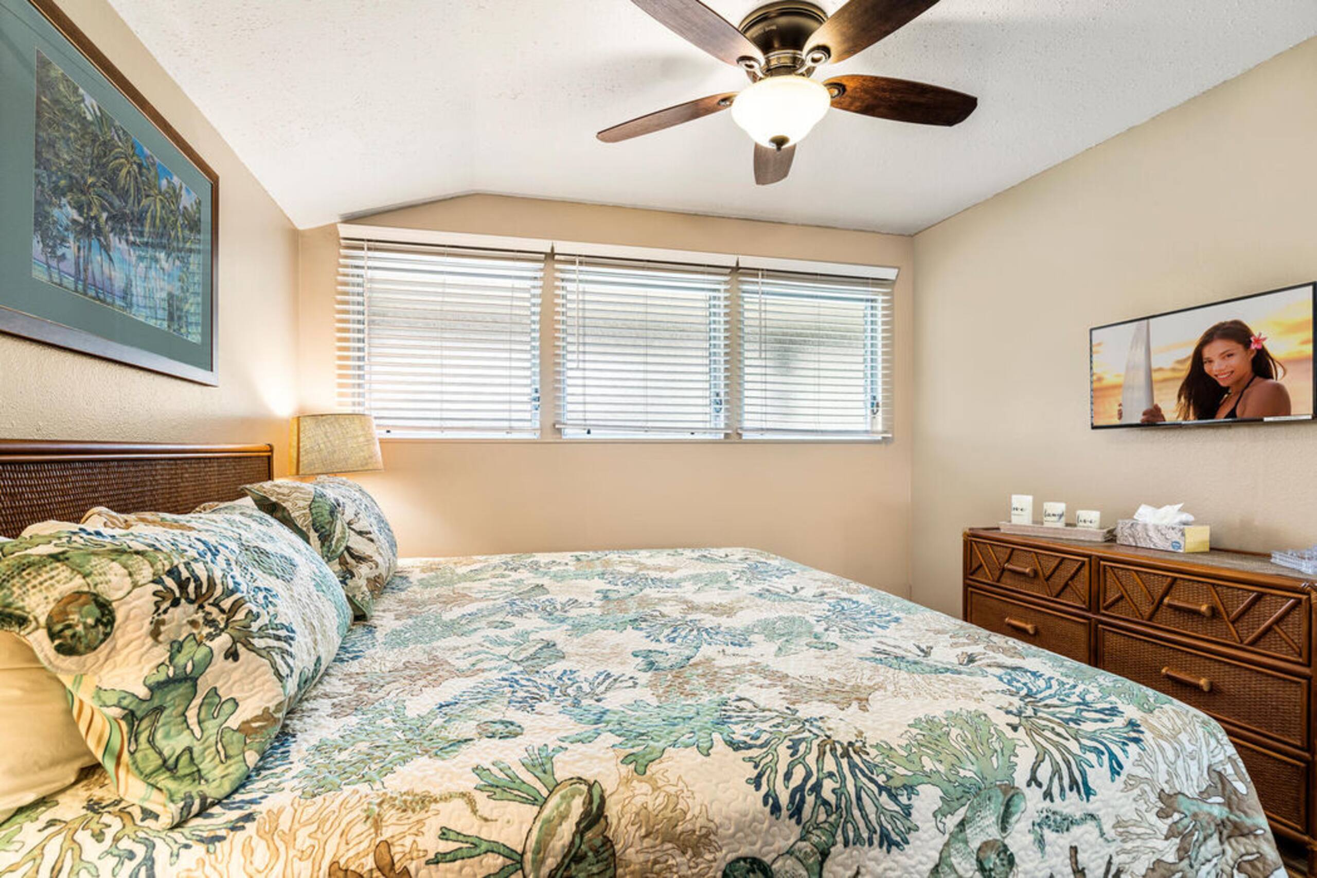 Condo in Kailua-Kona · ★4.83 · 1 bedroom · 2 beds · 1 bath - Image 9