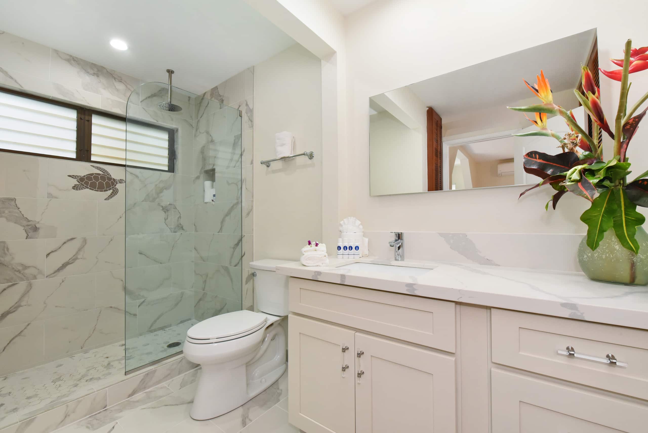 Condo in Kihei · ★4.67 · 1 bedroom · 2 beds · 2 baths - Image 18