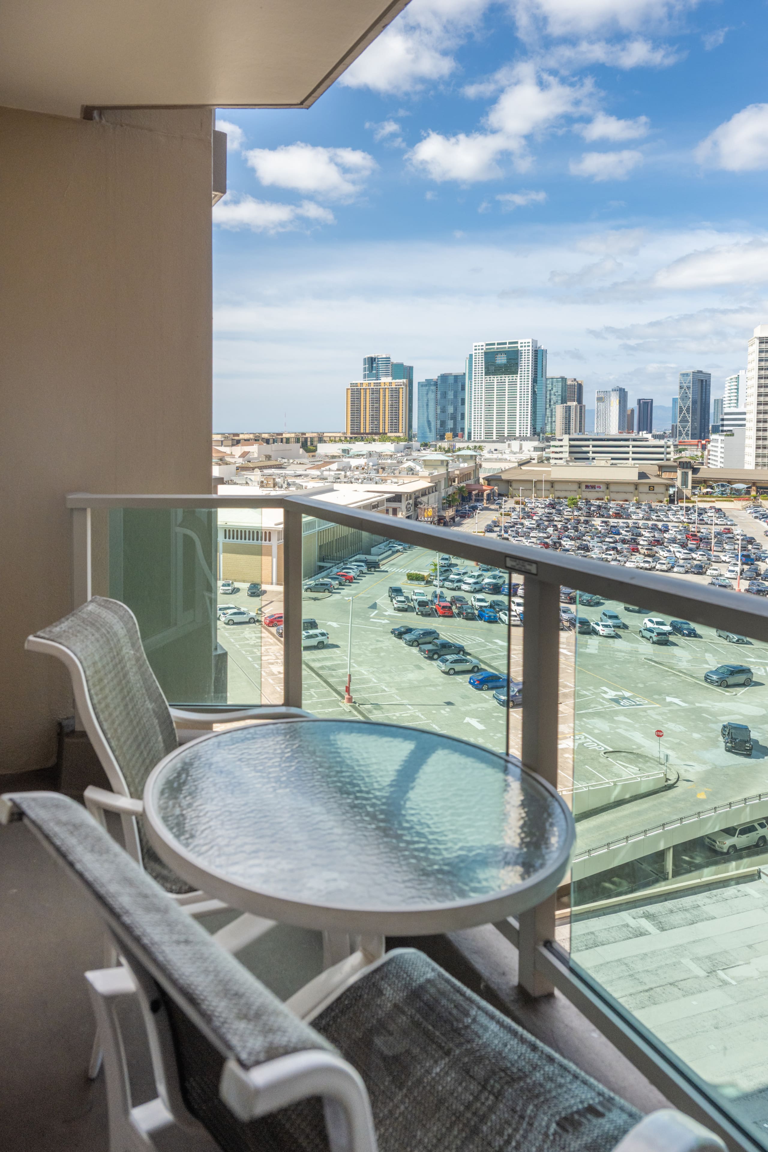 Condo in Honolulu · ★4.11 · 1 bedroom · 1 bed · 1 private bath - Image 21