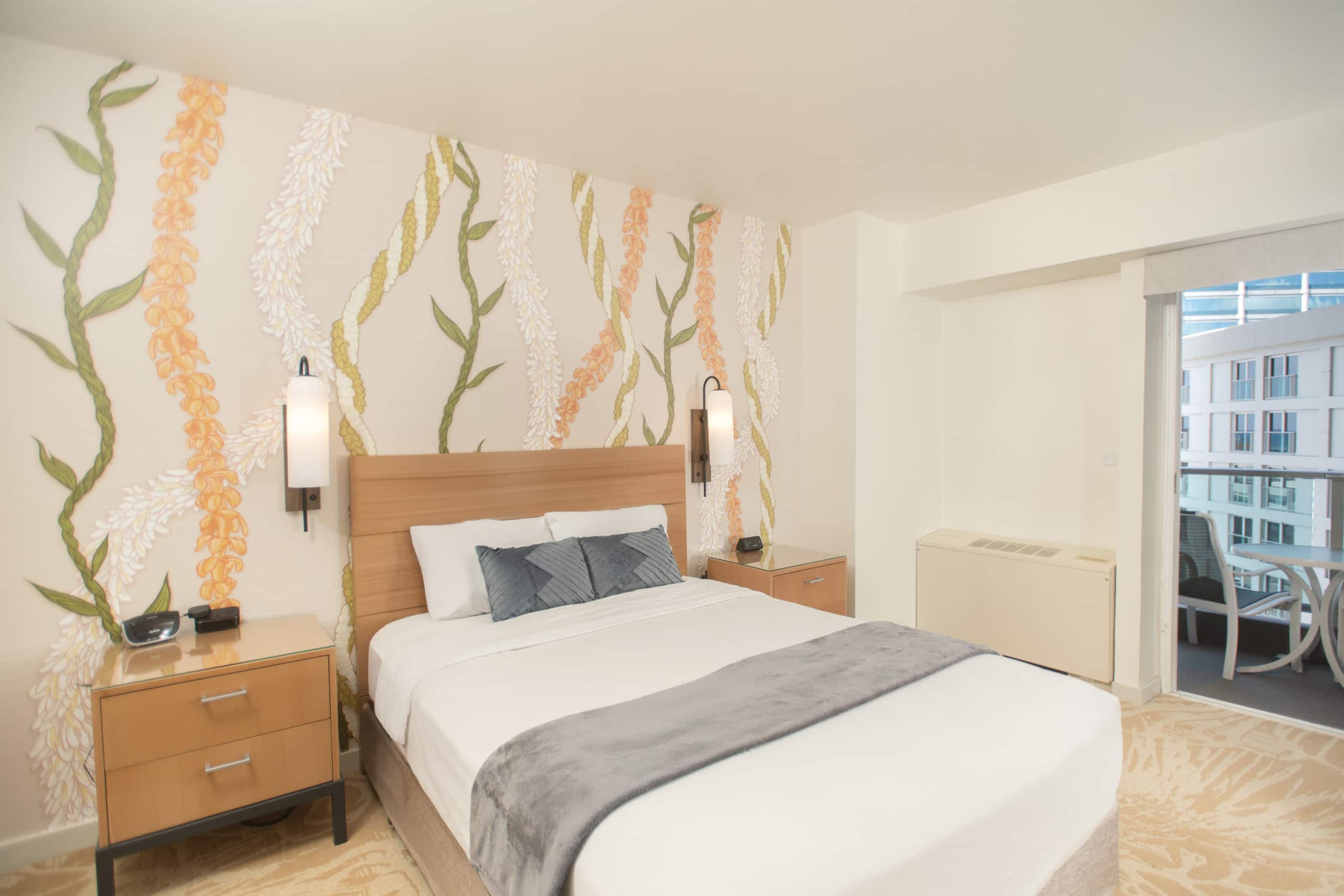 Condo in Honolulu · ★4.11 · 1 bedroom · 1 bed · 1 private bath - Image 2