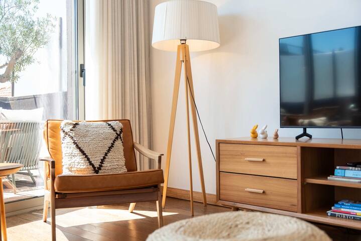 Alves da Veiga Downtown Rooftop by Nuno & Family gallery image 4