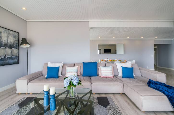 Ocean Blue outstanding view by Portugal Portfolio gallery image 3