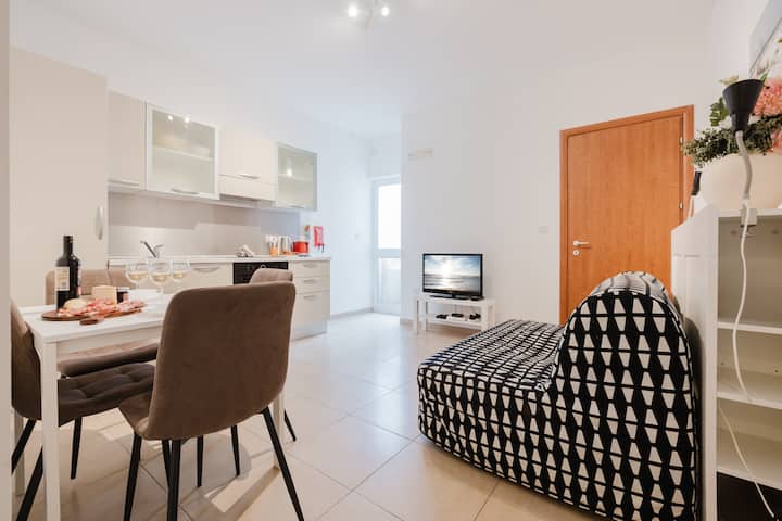 Tropea Court Sliema Apartment 6b By Homely - Malta