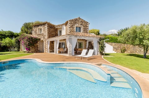 Villa Ulivo Luxury Villa 500 meters from the sea