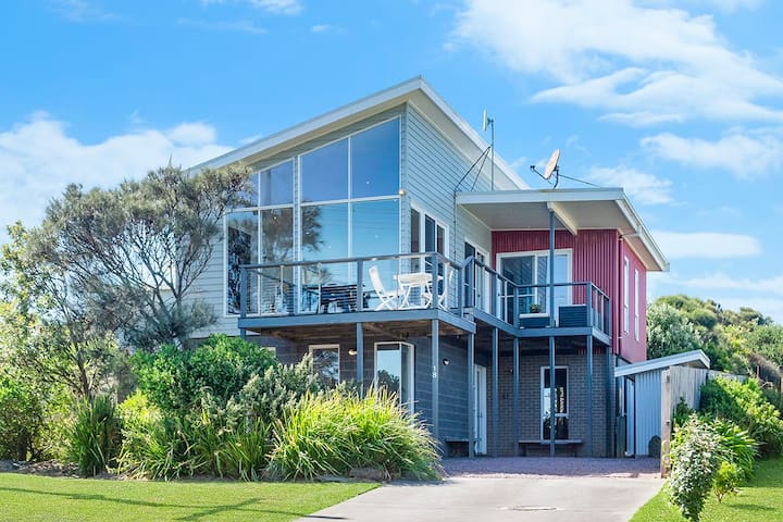 Pitcher Vista – 12 Apostles