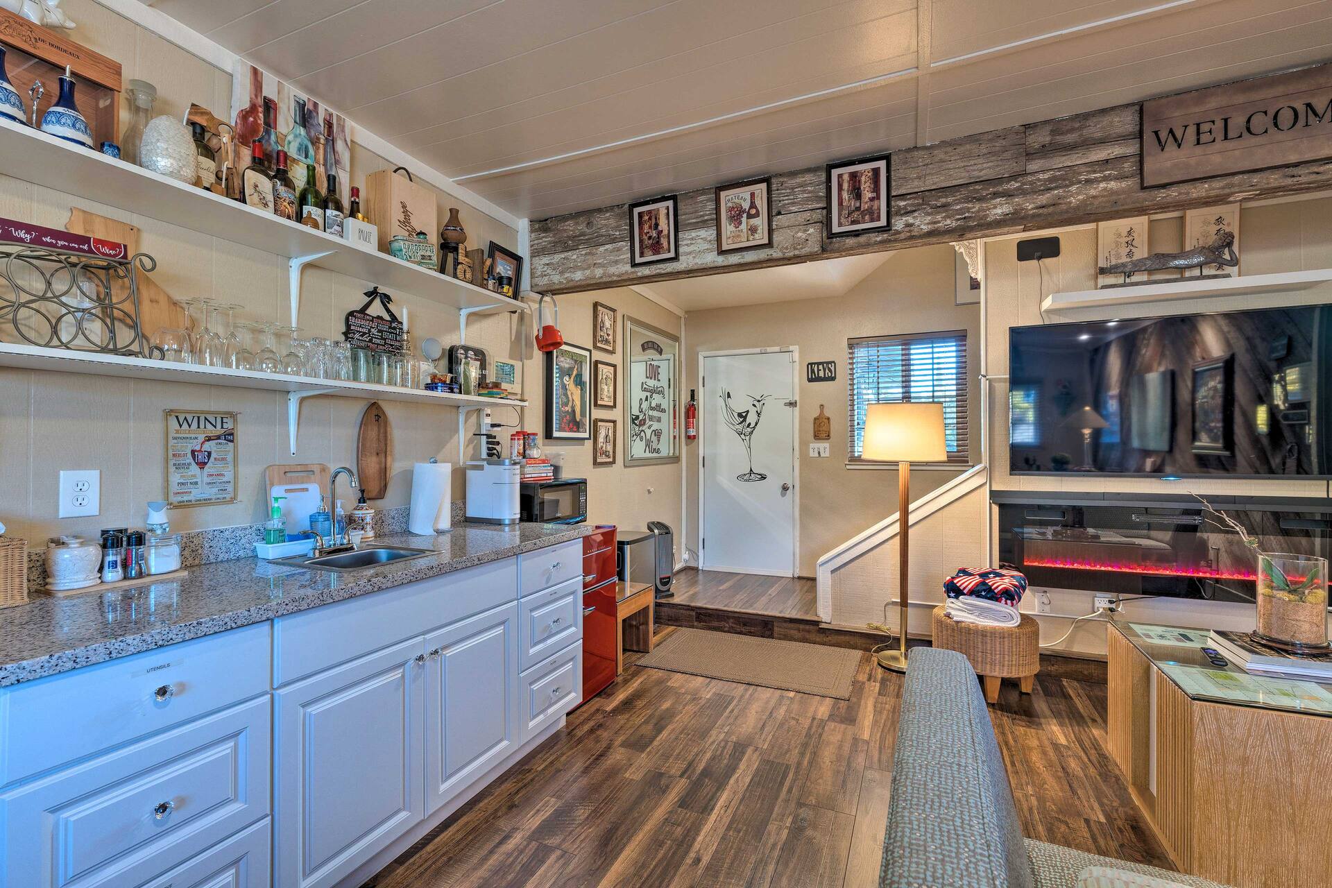 Luxurious Downtown Lodi Apartment in Wine Country! — photo 2