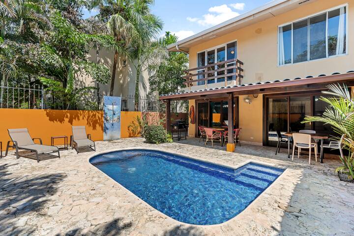 Cozy 3BR Duplex Private Pool, AC, and Beach Access