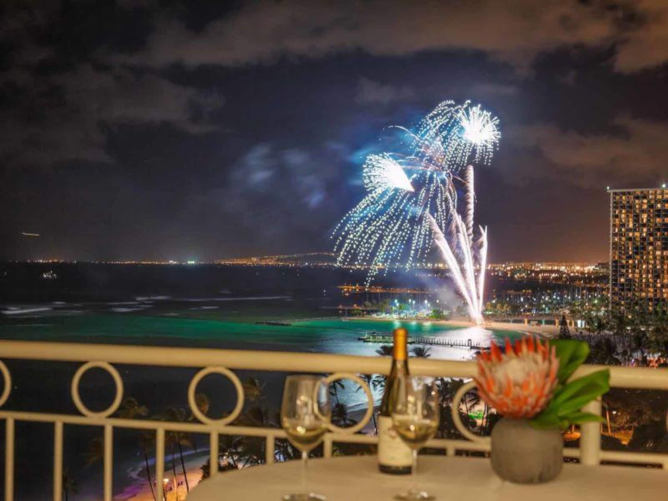 Condo in Honolulu · ★4.8 · 2 bedrooms · 3 beds · 2 shared baths - Image 32