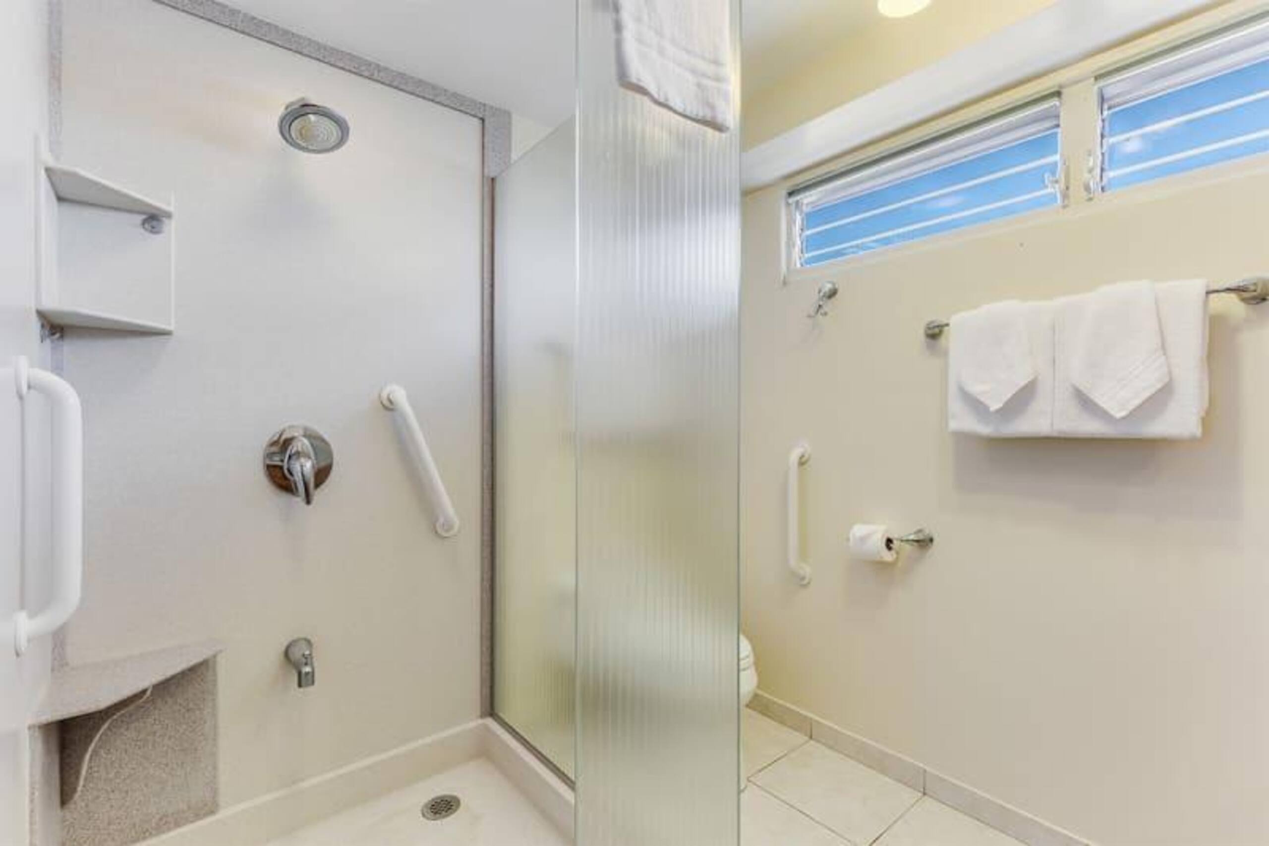 Condo in Honolulu · ★4.8 · 2 bedrooms · 3 beds · 2 shared baths - Image 17