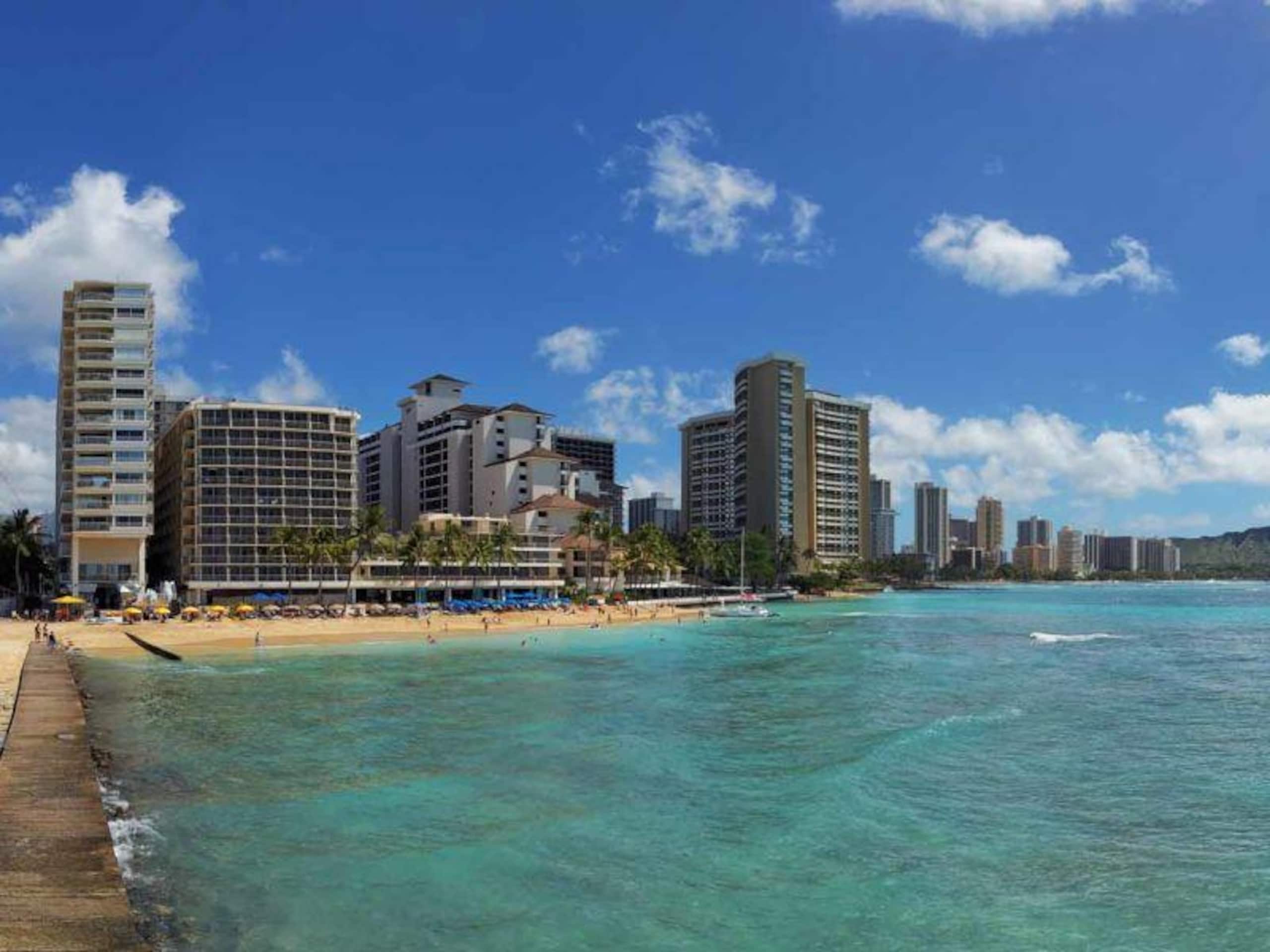 Condo in Honolulu · ★4.8 · 2 bedrooms · 3 beds · 2 shared baths - Image 33