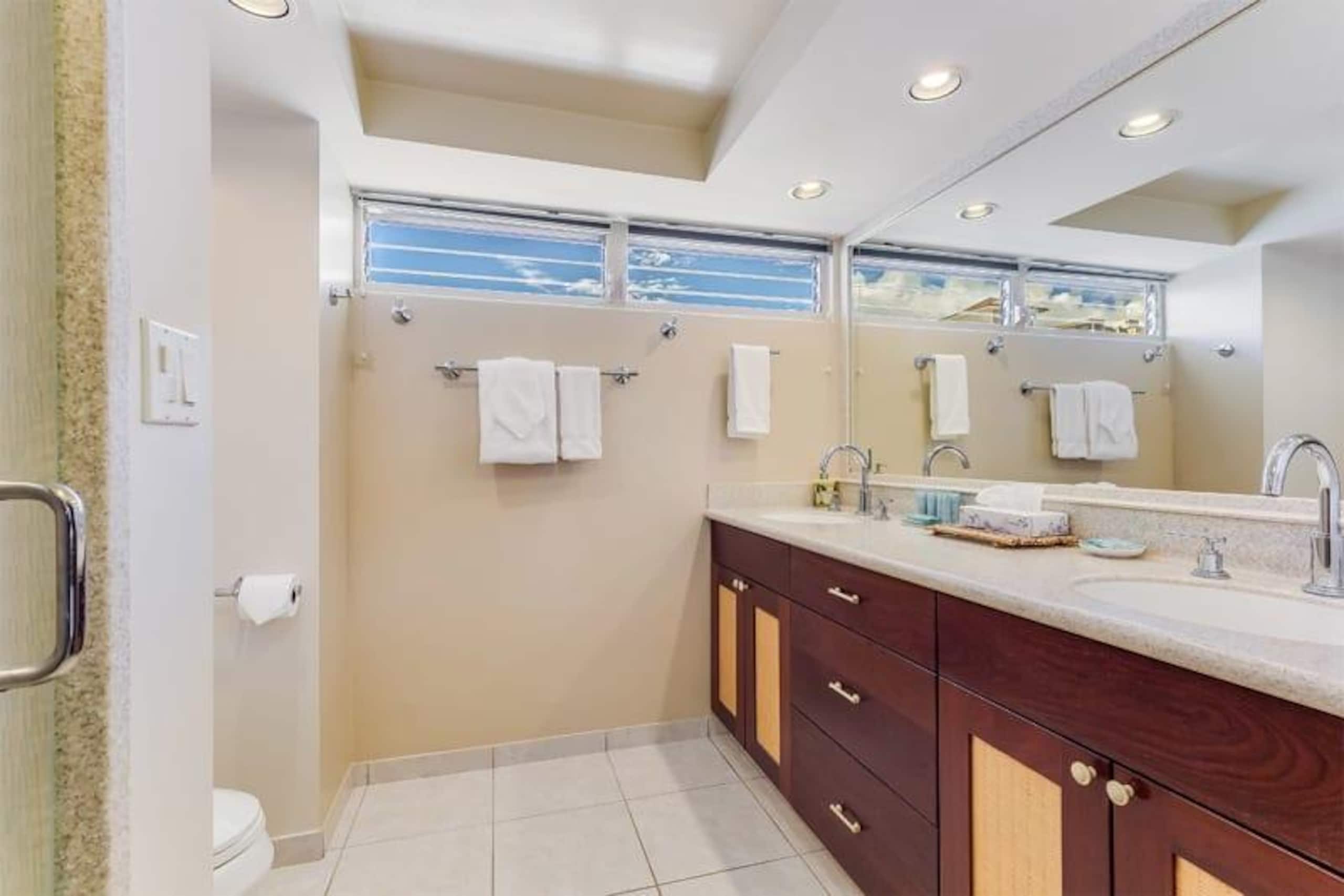 Condo in Honolulu · ★4.8 · 2 bedrooms · 3 beds · 2 shared baths - Image 19