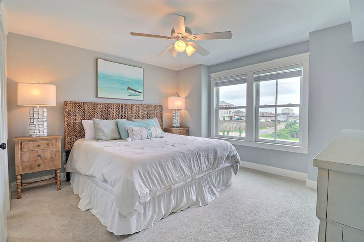 Mid Level Master King Bedroom