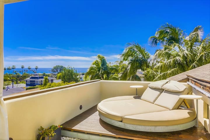 Custom Home & Pond – Tranquility La Jolla