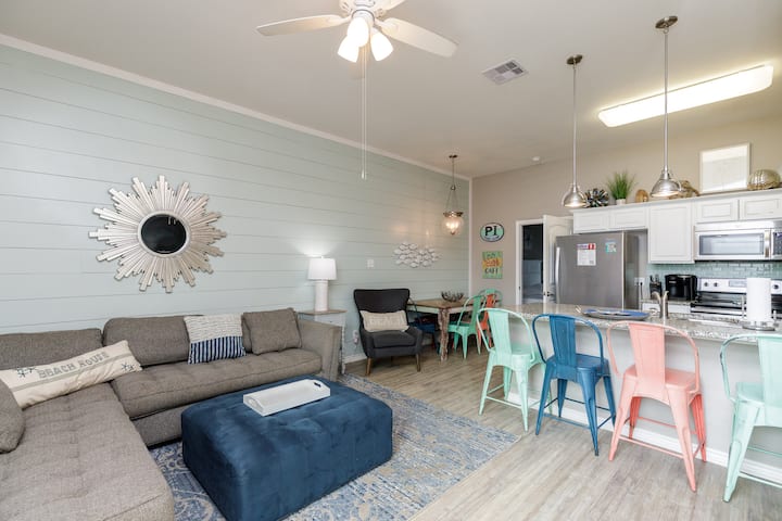 Coastal Escape | Townhome With Heated Pool - Corpus Christi, TX