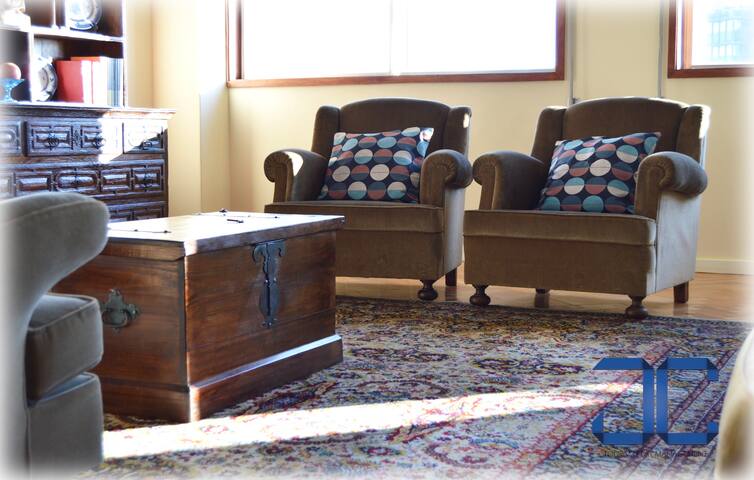 Pardal Apartment by JC (6 Bedrooms & City Views) gallery image 2