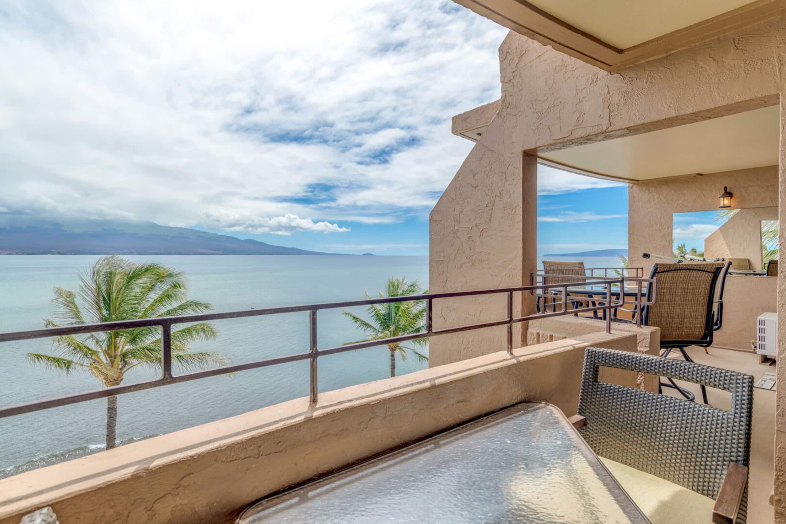 Condo in Wailuku · ★4.74 · 2 bedrooms · 3 beds · 2 private baths - Image 11