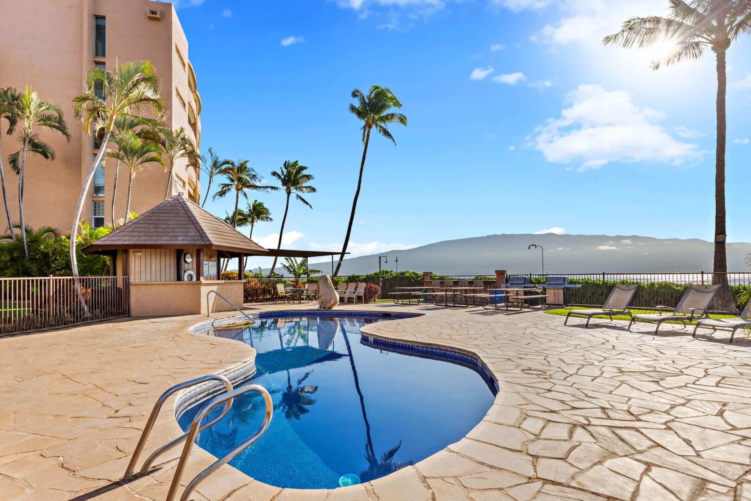 Condo in Wailuku · ★4.74 · 2 bedrooms · 3 beds · 2 private baths - Image 30