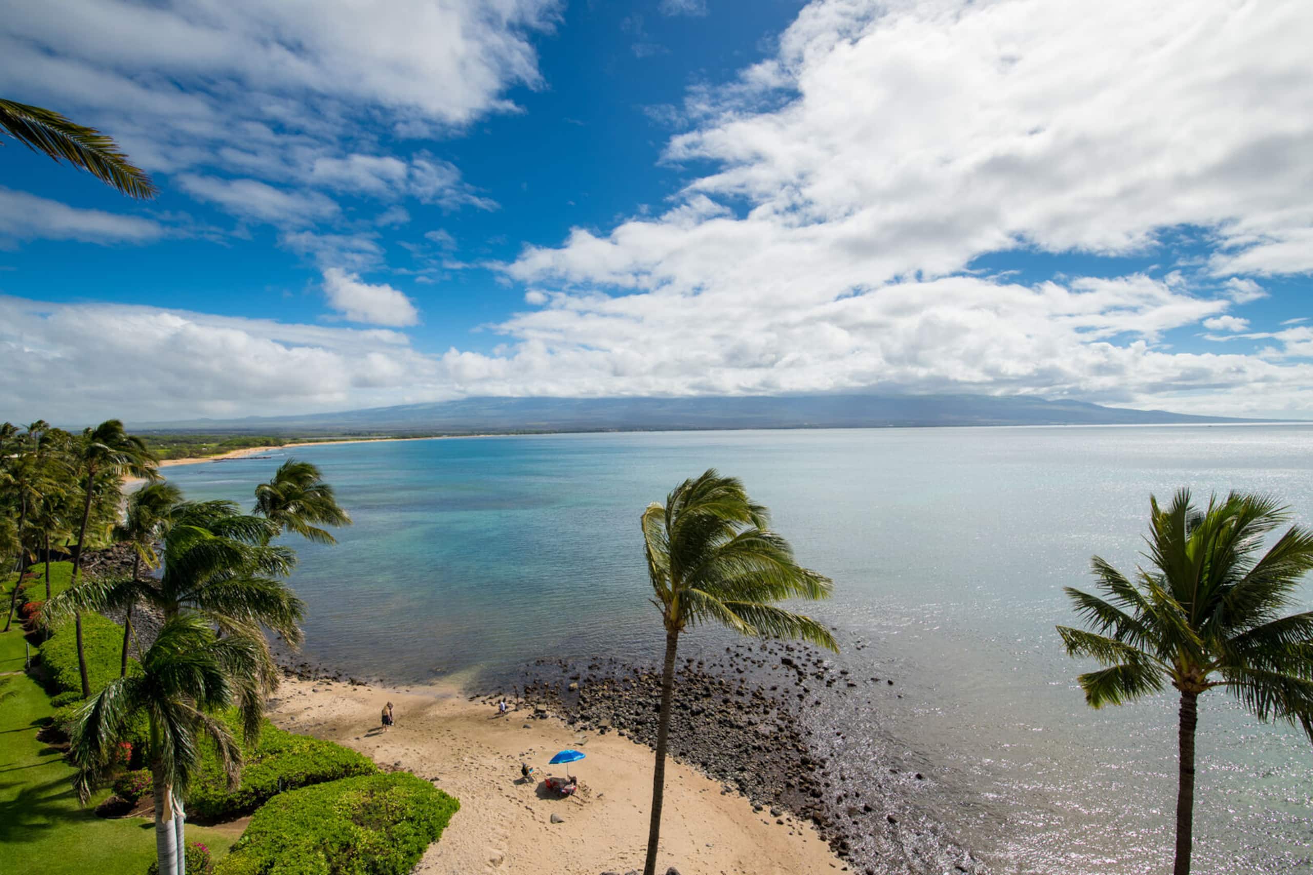 Condo in Wailuku · ★4.74 · 2 bedrooms · 3 beds · 2 private baths - Image 1