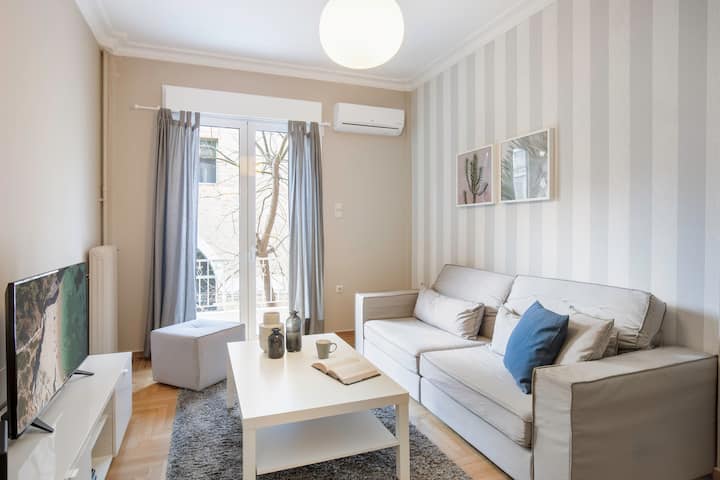 Vas.sofias Ave 3br, 6 Min Walk From Metro Station - Athènes