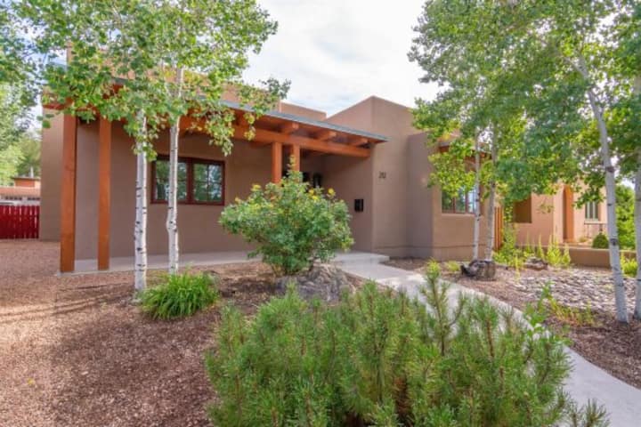 Modern Oasis Near Downtown Santa Fe - 聖塔菲
