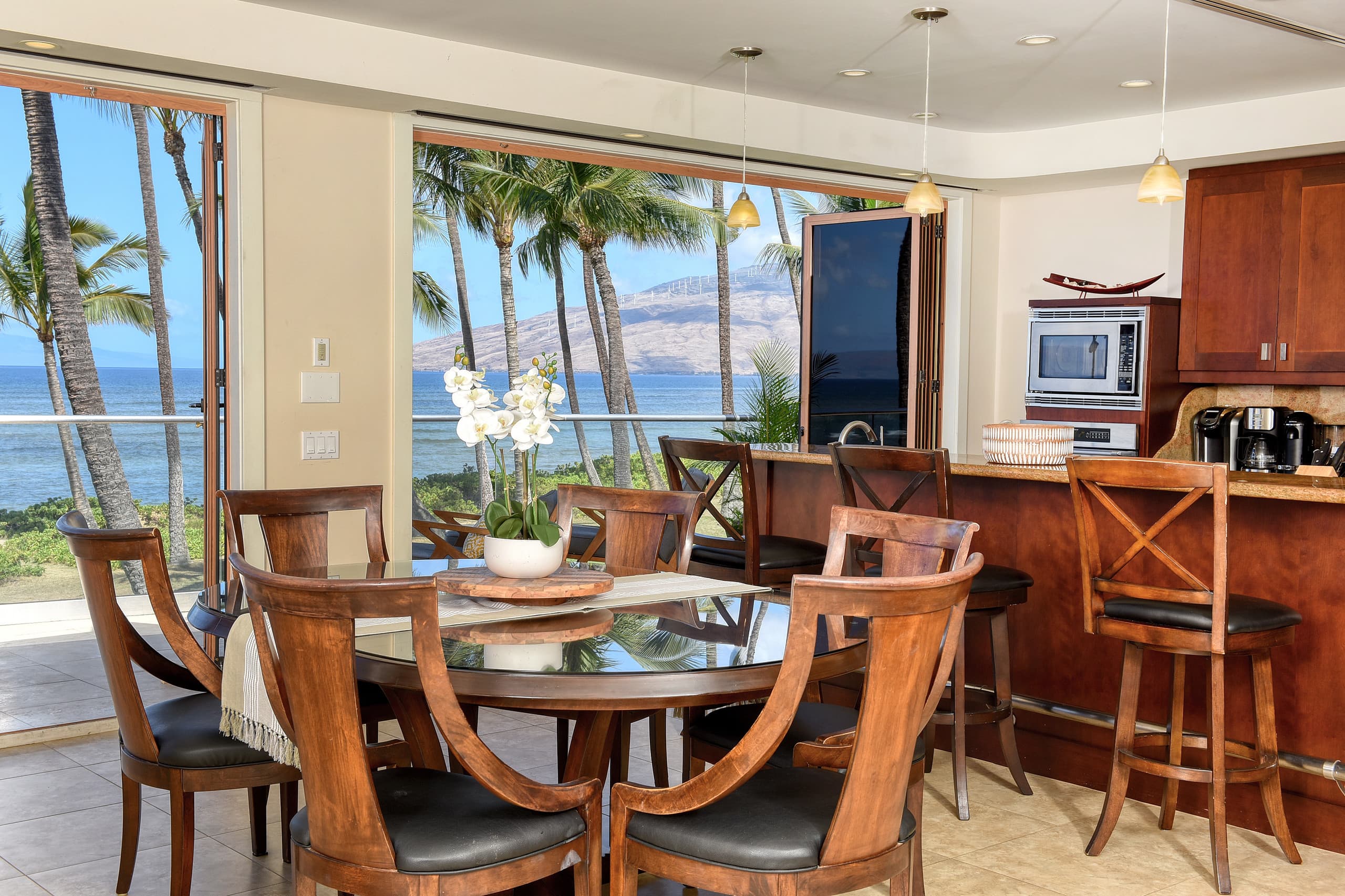 Condo in Kihei · ★4.89 · 3 bedrooms · 3 beds · 3 baths - Image 11