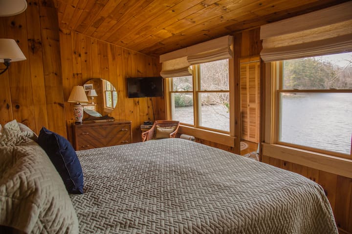 غرفة النوم الرئيسية