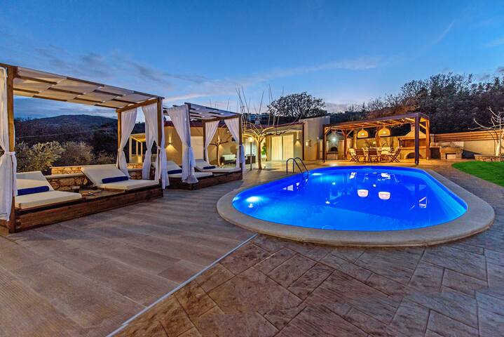 Villa4dreams,Quiet,Fantastic views,Private pool