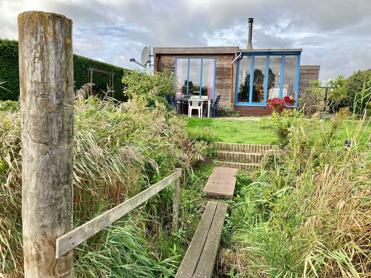 Successful Airbnb property: 4pers - House w Sauna, Winter garden & fishing pie in Anjum Noordoost