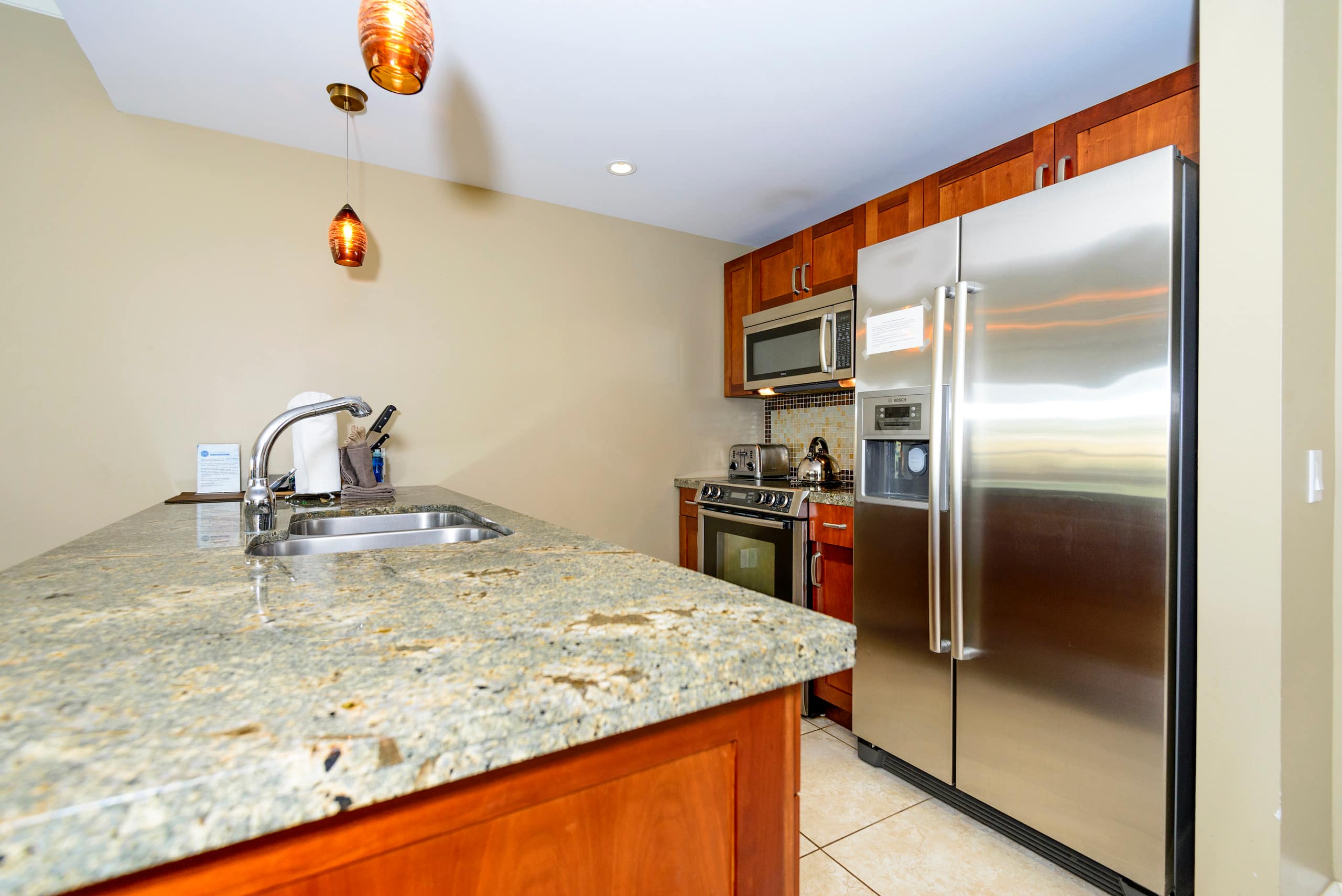 Condo in Lahaina · ★4.69 · 1 bedroom · 2 beds · 1 bath - Image 5