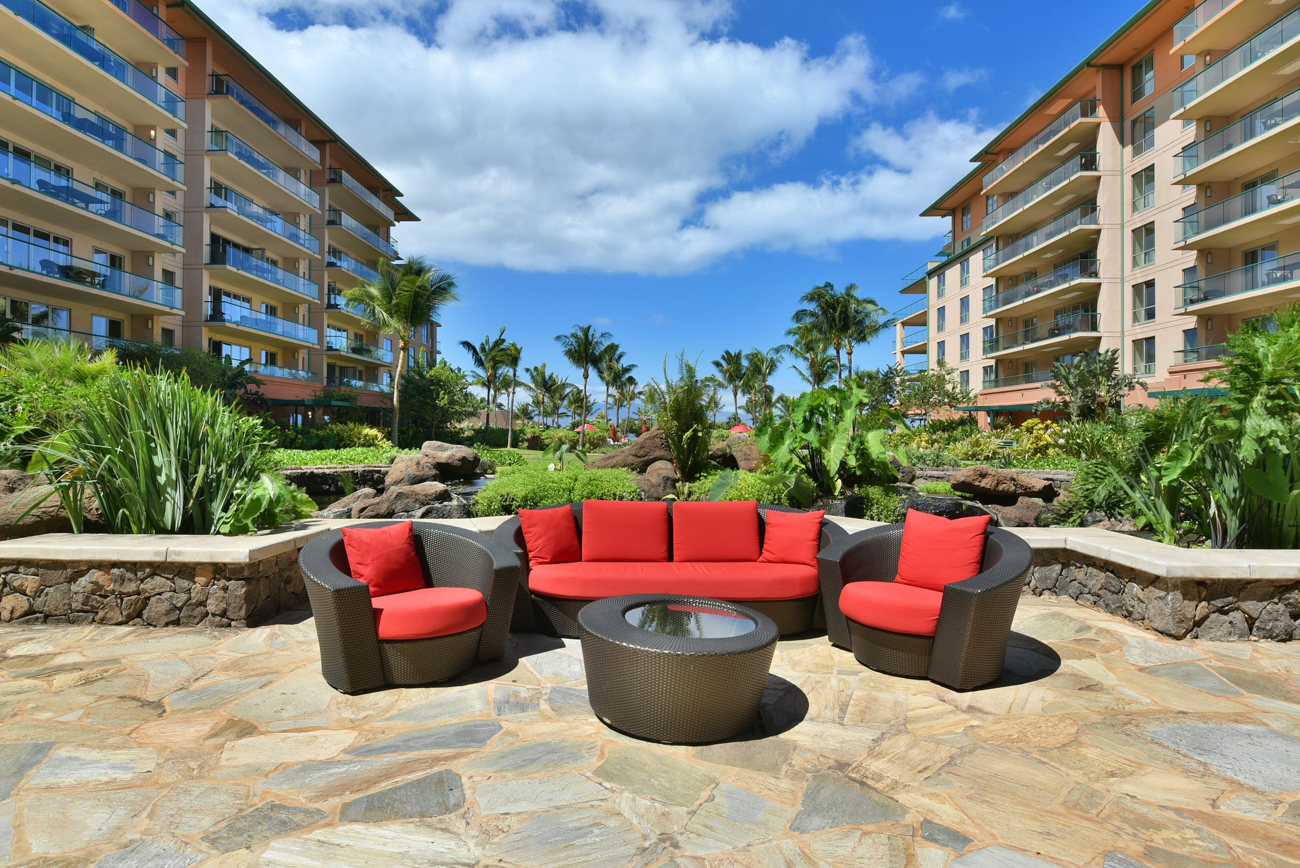Condo in Lahaina · ★4.69 · 1 bedroom · 2 beds · 1 bath - Image 16