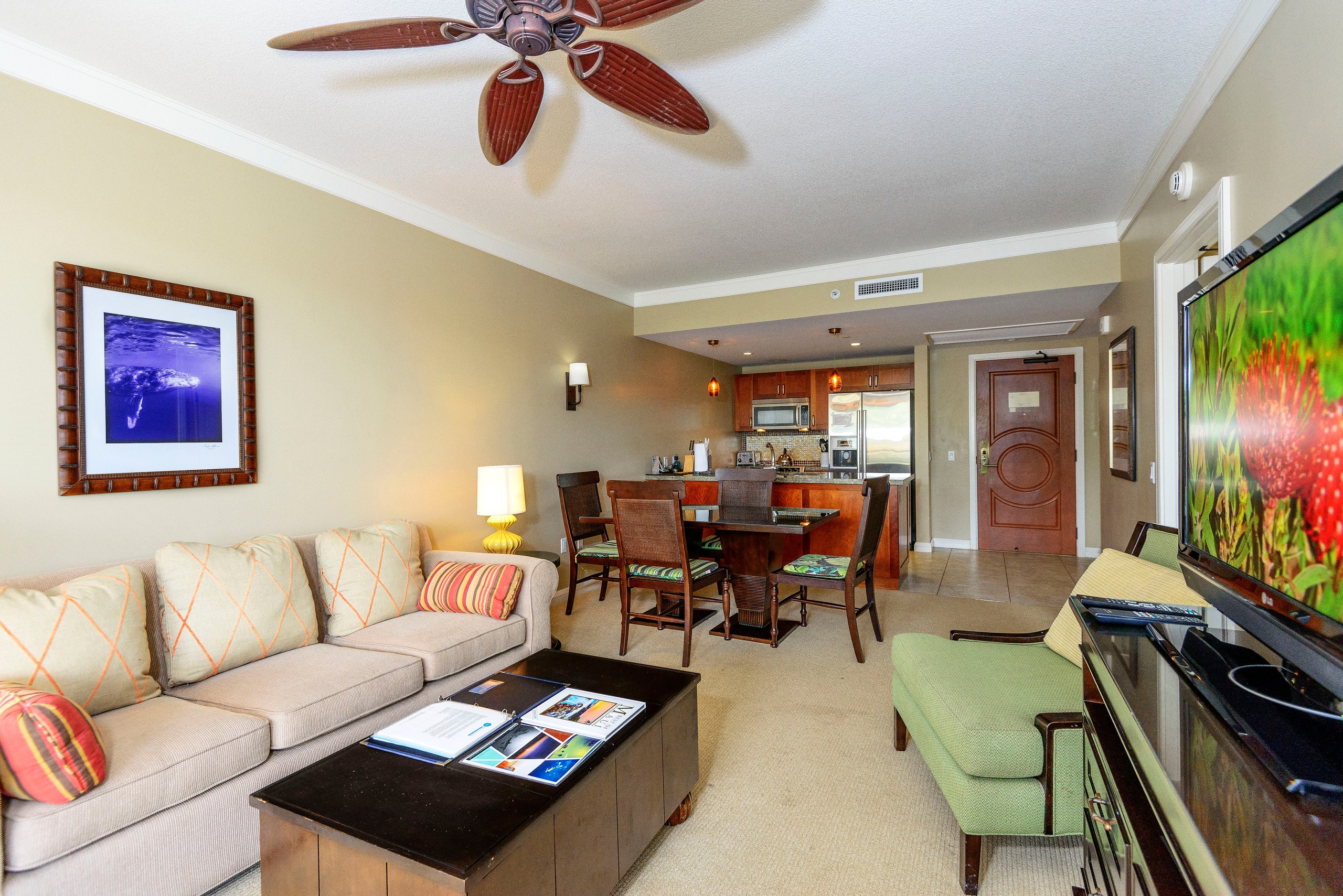 Condo in Lahaina · ★4.69 · 1 bedroom · 2 beds · 1 bath - Image 3