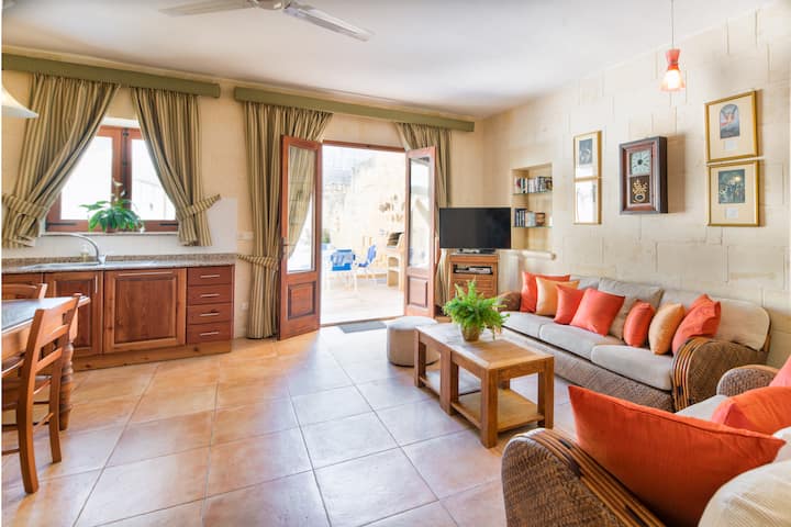 Gianni - Xewkija Holiday Home - Malta