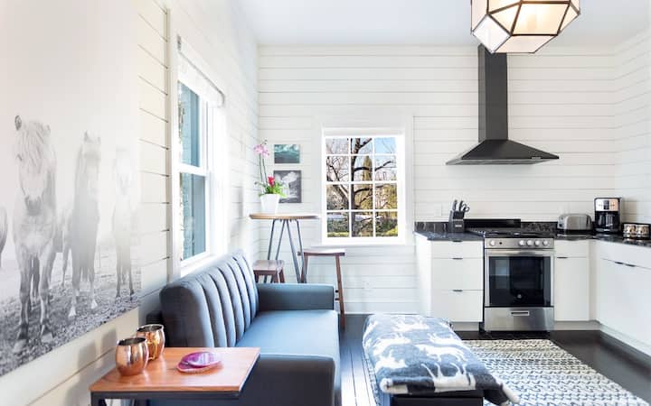 Modern Farmhouse Style By Lucky Savannah - Savannah, GA