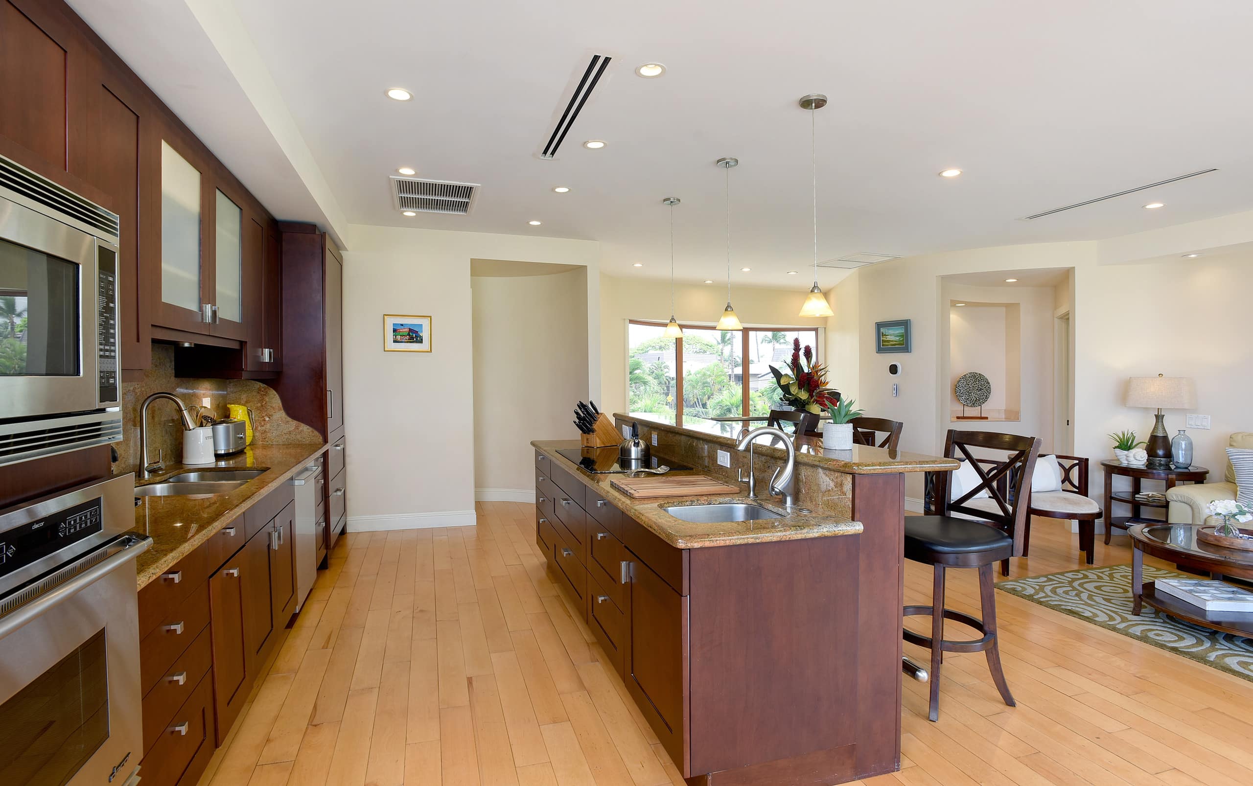 Condo in Kihei · ★4.89 · 3 bedrooms · 3 beds · 3 baths - Image 10